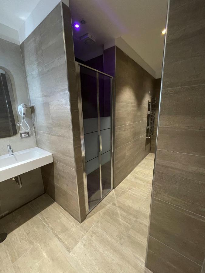 Smart Rooms Napoli Bagian luar foto