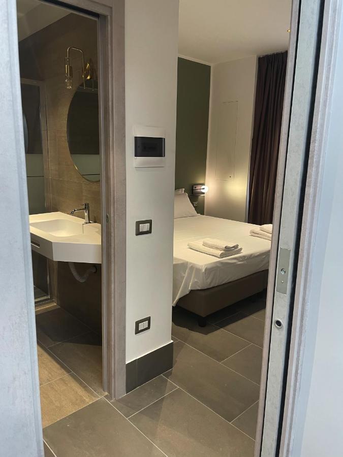 Smart Rooms Napoli Bagian luar foto