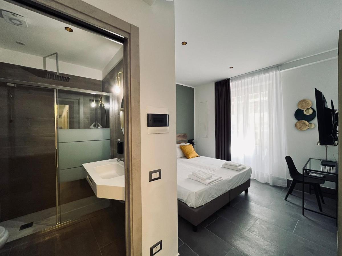Smart Rooms Napoli Bagian luar foto