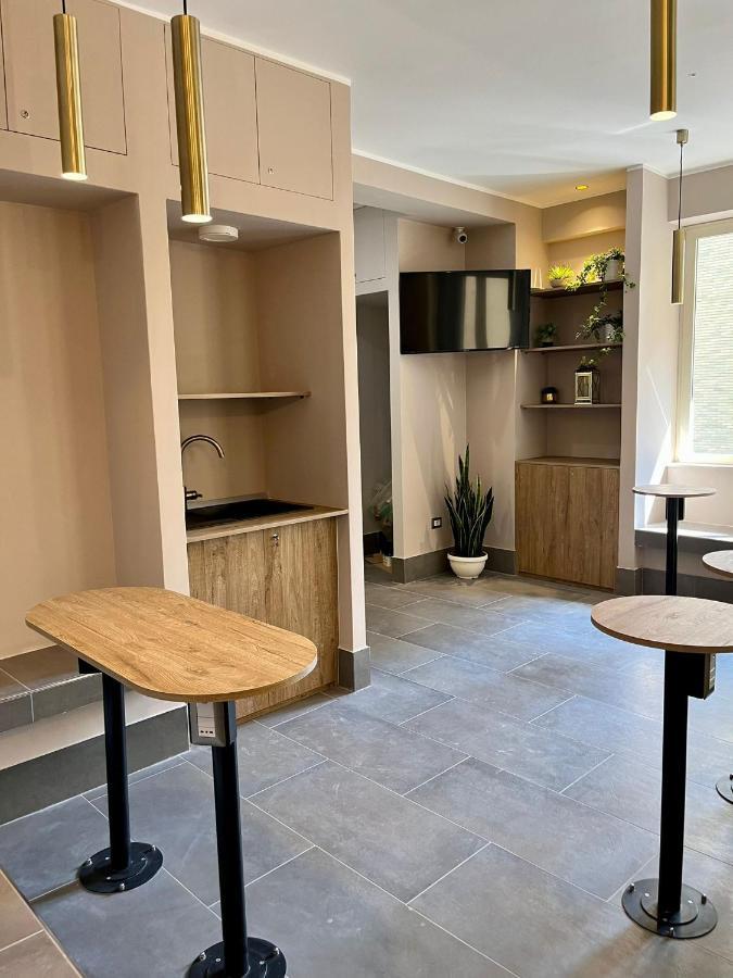 Smart Rooms Napoli Bagian luar foto