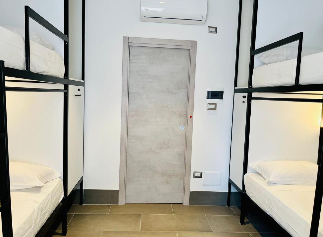 Smart Rooms Napoli Bagian luar foto