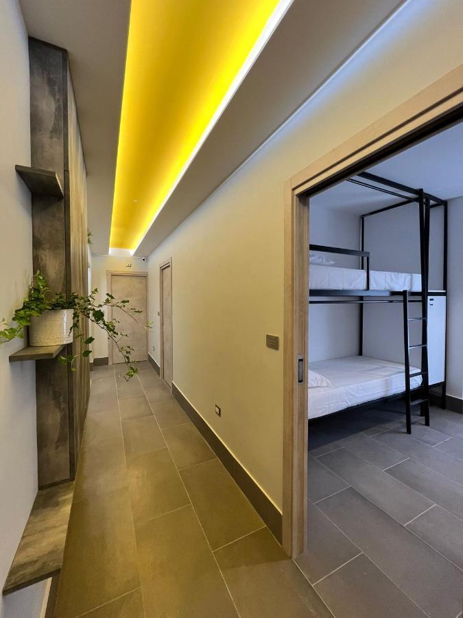 Smart Rooms Napoli Bagian luar foto