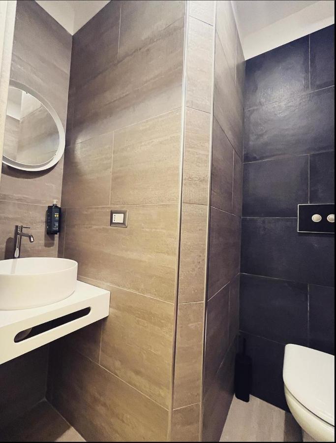 Smart Rooms Napoli Bagian luar foto