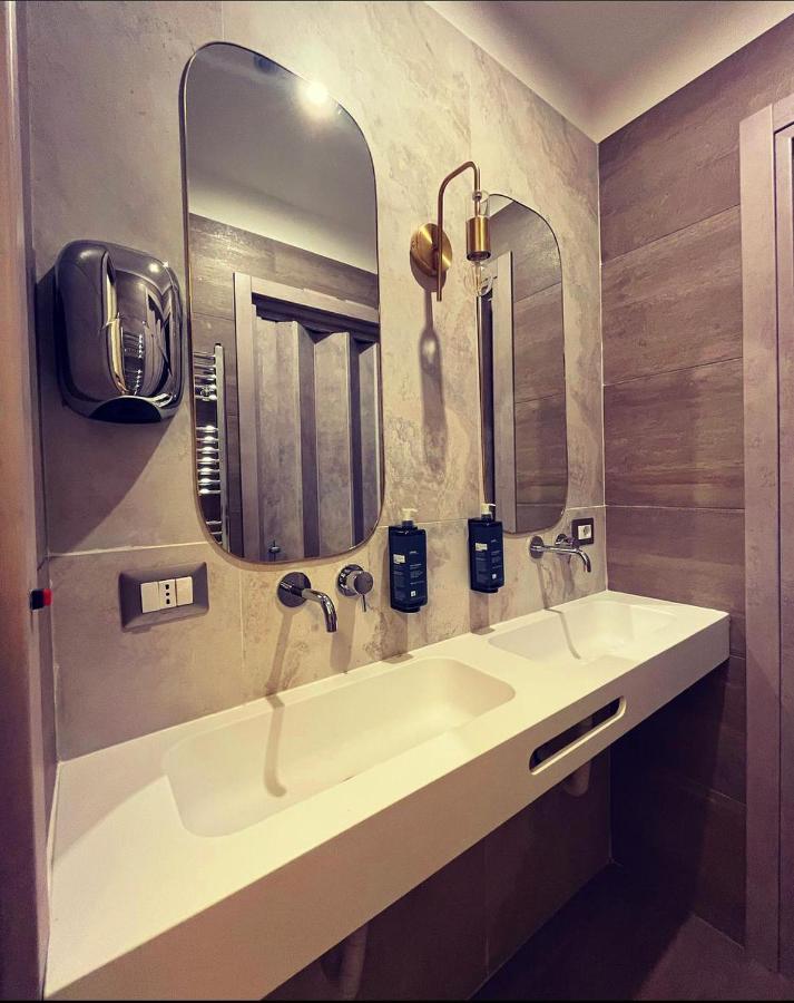 Smart Rooms Napoli Bagian luar foto