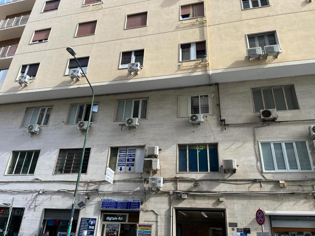 Smart Rooms Napoli Bagian luar foto